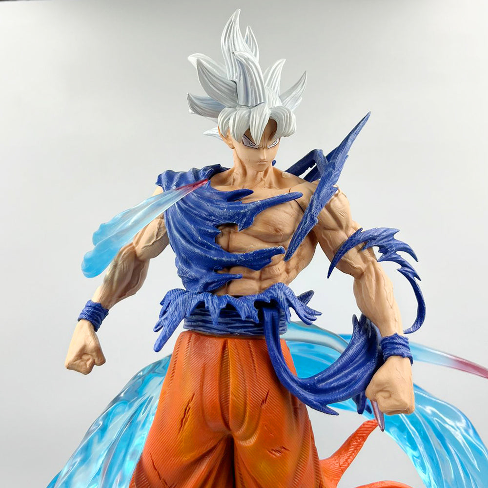 Dragon Ball Z Goku Ultra
Instinct 50cm Action
Figure