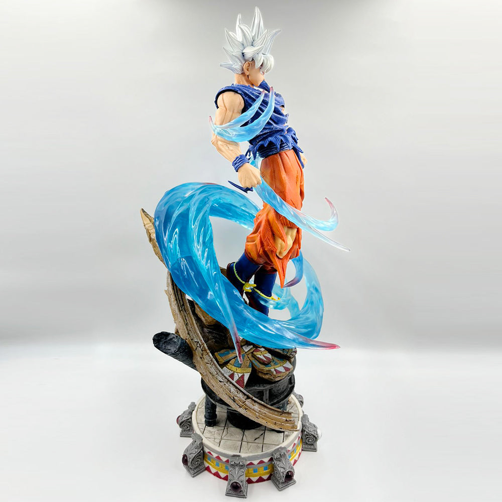 Dragon Ball Z Goku Ultra
Instinct 50cm Action
Figure