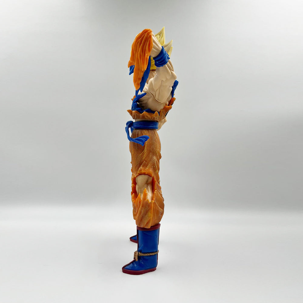DBZ Goku Angry 34cm
Action Figure