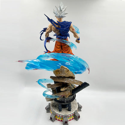 Dragon Ball Z Goku Ultra
Instinct 50cm Action
Figure