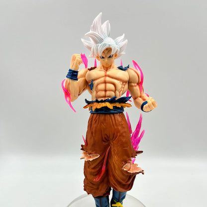 DBZ Goku Ultra Instinct with base 22cm Action Figure