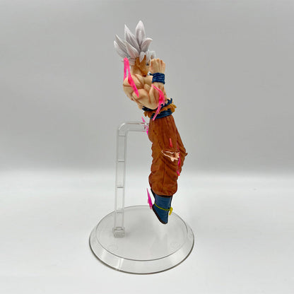 DBZ Goku Ultra Instinct with base 22cm Action Figure