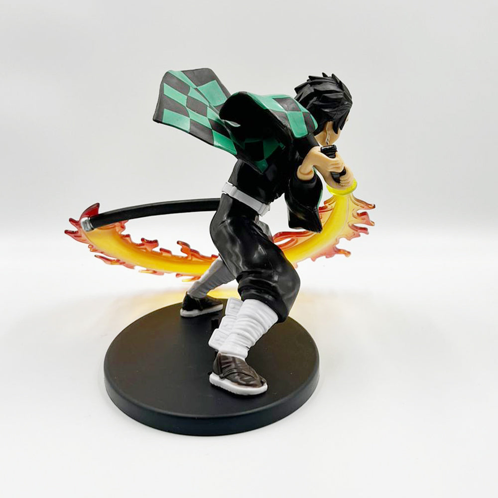 Tanjiro Kamado Fire Sword
Action Figure 16cm