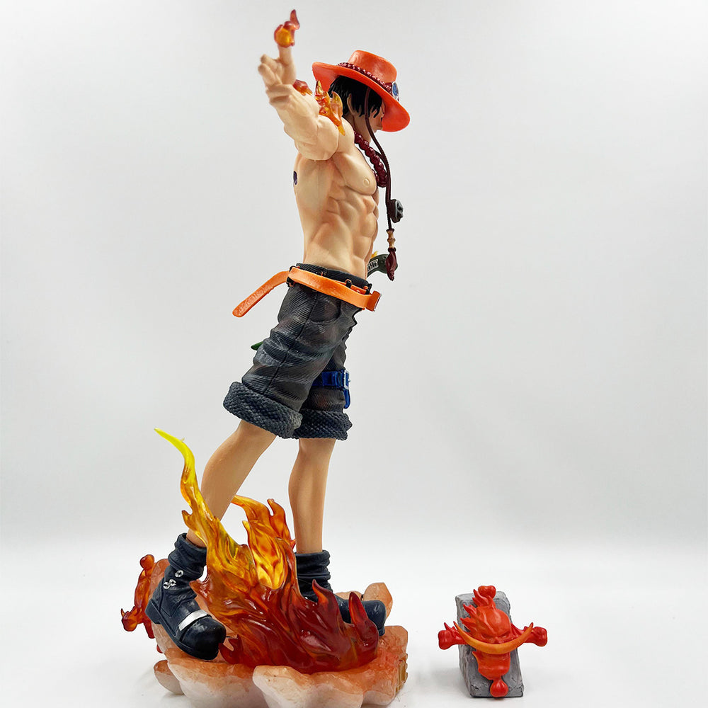 One piece Portgas D Ace
28cm Action Figure