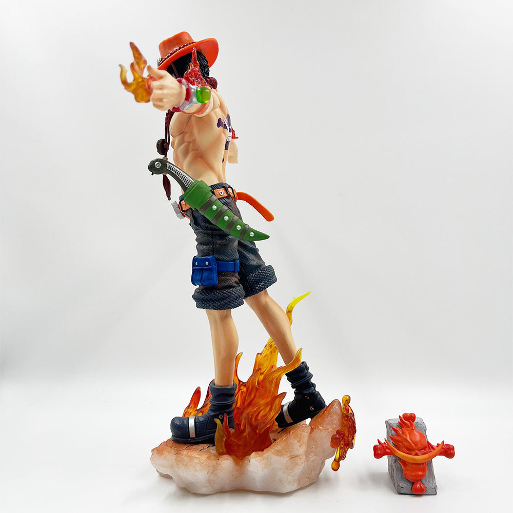 One piece Portgas D Ace
28cm Action Figure