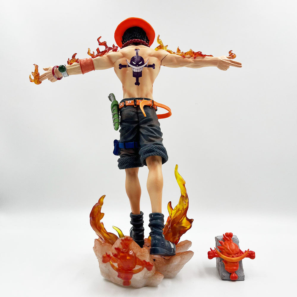One piece Portgas D Ace
28cm Action Figure