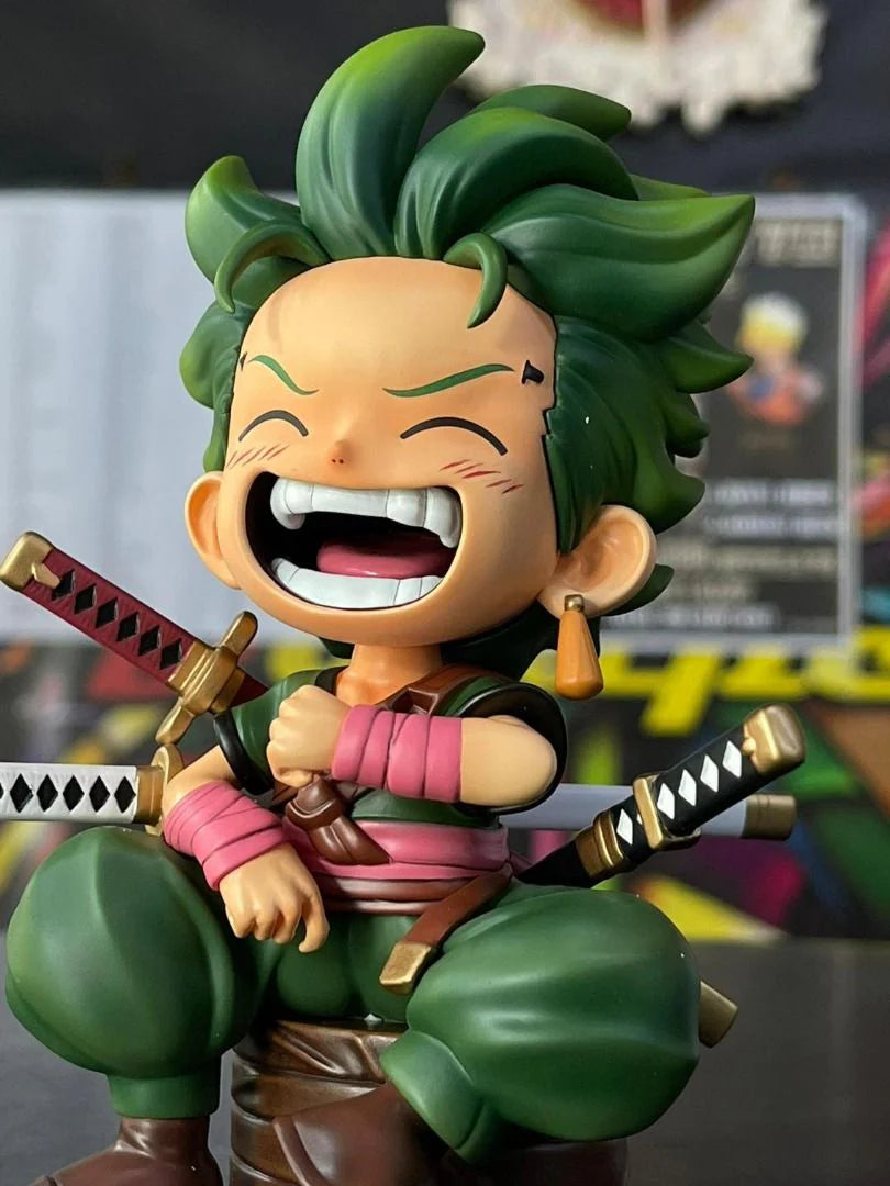 Zoro laughing sitting cute 13cm - One Piece
